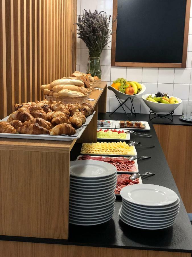 Hotel A Hostinec Slunce Osecna Eksteriør bilde